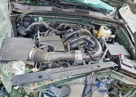 2021 Toyota Tacoma Trd Off-Road z USA, uszkodzony, nr VIN 3TMCZ5AN9MM444300